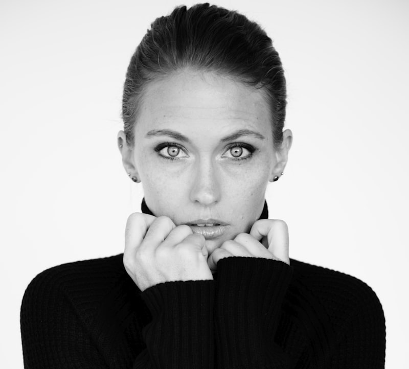 Luxury Sweater in Burgundy - Image 2